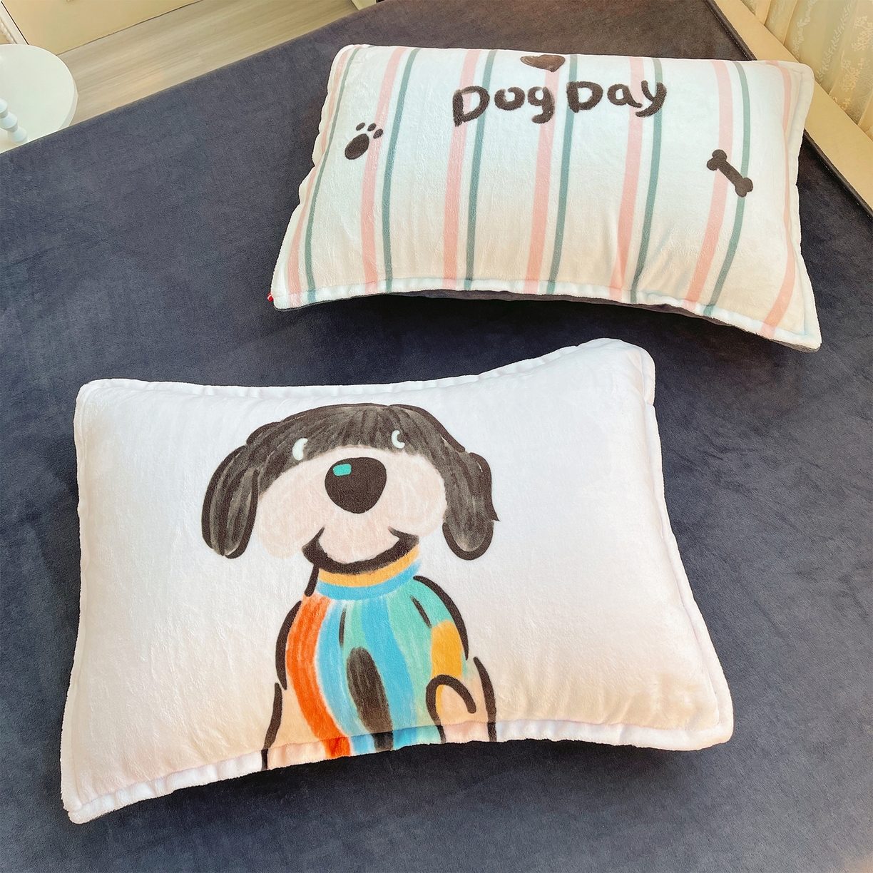 91家纺网 家纺一手货源 找家纺 炫拼家纺 2025新款大版数码印花卡通高克重牛奶绒四件套 乔治汪汪