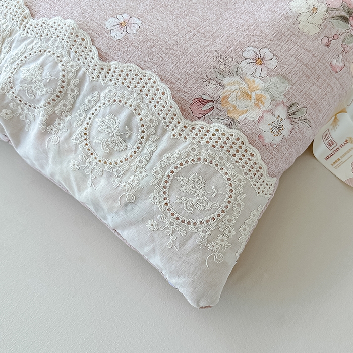 91家纺网 家纺一手货源 找家纺 芯恋 25年新款亚麻风全棉花边云感冬被四季被加厚冬被 花弄影