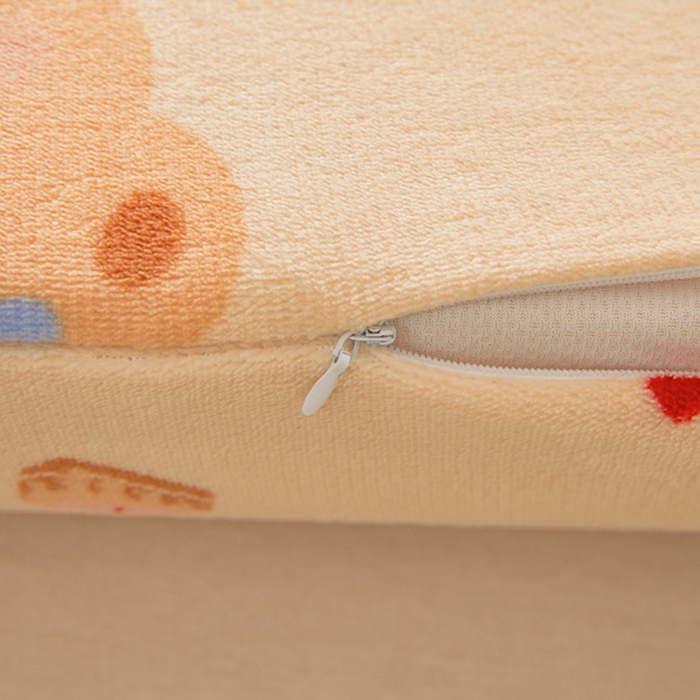 91家纺网 家纺一手货源 找家纺 翎盈家纺 2025新款加厚高克重牛奶绒乳胶枕头套 黄油小熊