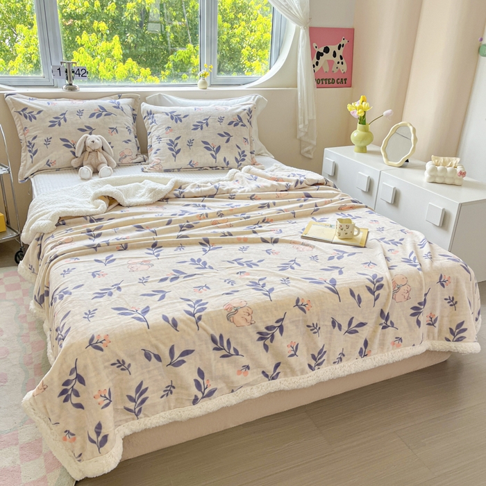 91家纺网 家纺一手货源 找家纺 沐慕 2025新款牛奶绒拼羊羔绒毛毯盖毯毯子 毛毯-兔稚