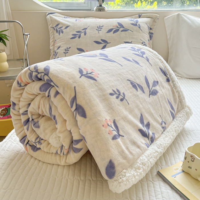 91家纺网 家纺一手货源 找家纺 沐慕 2025新款牛奶绒拼羊羔绒毛毯盖毯毯子 毛毯-兔稚