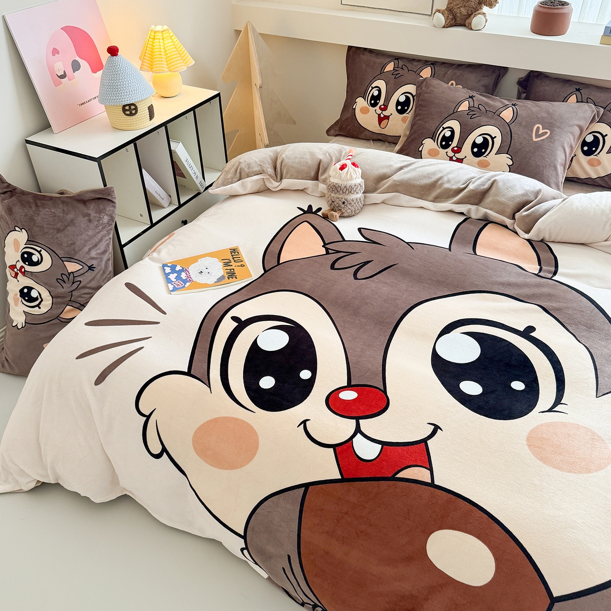 91家纺网 家纺一手货源 找家纺 悦织湾家纺 2025新款大版卡通印花牛奶绒四件套儿童床绒套件学生宿舍单双人床上用品三四件套 可爱松鼠