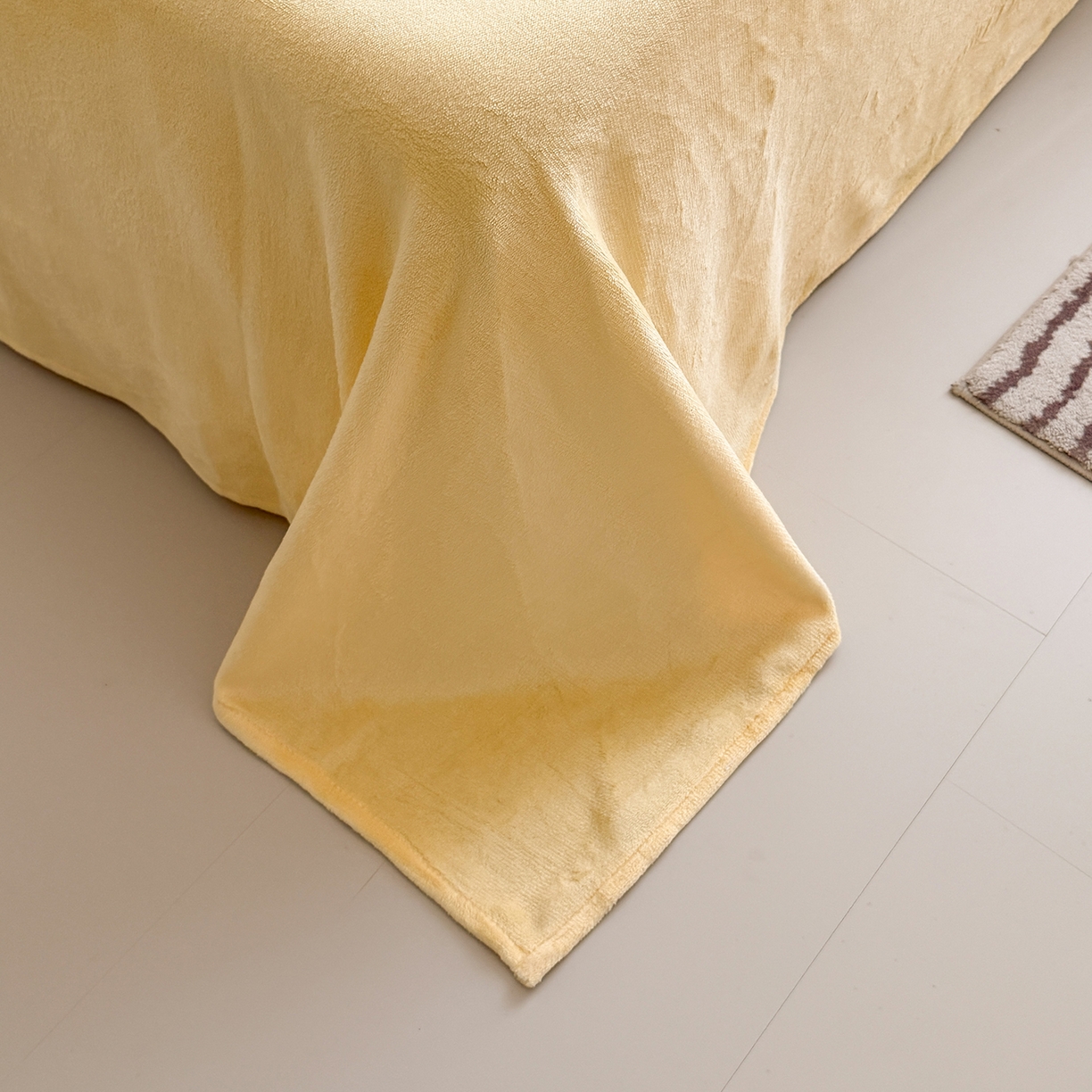 91家纺网 家纺一手货源 找家纺 悦织湾家纺 2025新款大版卡通印花牛奶绒四件套儿童床绒套件学生宿舍单双人床上用品三四件套 熊熊零食