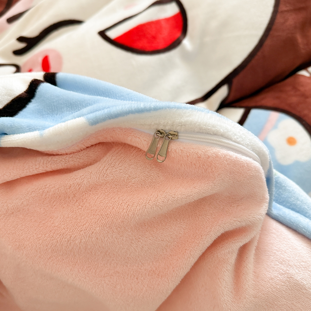 91家纺网 家纺一手货源 找家纺 悦织湾家纺 2025新款大版卡通印花牛奶绒四件套儿童床绒套件学生宿舍单双人床上用品三四件套 可爱女孩