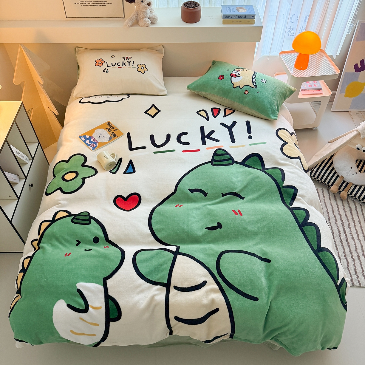 91家纺网 家纺一手货源 找家纺 悦织湾家纺 2025新款大版卡通印花牛奶绒四件套儿童床绒套件学生宿舍单双人床上用品三四件套 友爱龙龙