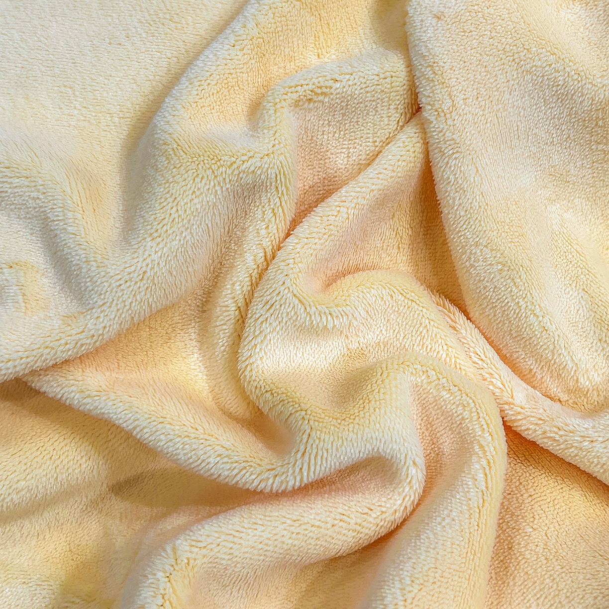 91家纺网 家纺一手货源 找家纺 悦织湾家纺 2025新款230克9.5斤重牛奶绒宝宝绒贴布绣四件套蝴蝶款高密保暖轻奢时尚床上用品四件套 蝴蝶-嫩黄色