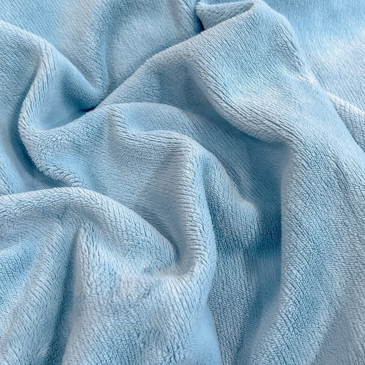 91家纺网 家纺一手货源 找家纺 悦织湾家纺 2025新款230克9.5斤重牛奶绒宝宝绒贴布绣四件套蝴蝶款高密保暖轻奢时尚床上用品四件套 蝴蝶-玻璃蓝