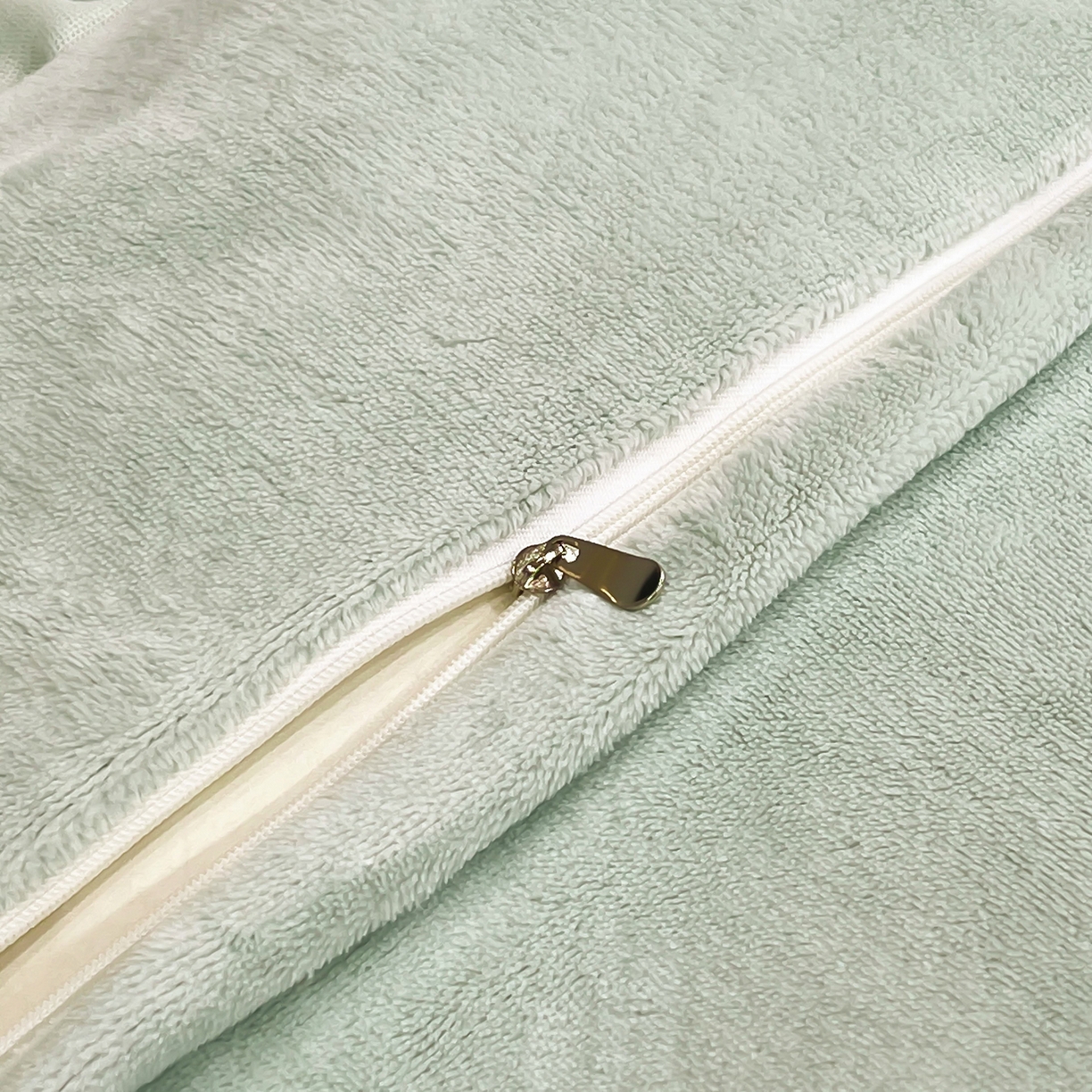 91家纺网 家纺一手货源 找家纺 悦织湾家纺 2025新款230克9.5斤重牛奶绒宝宝绒贴布绣四件套蝴蝶款高密保暖轻奢时尚床上用品四件套 蝴蝶-草兰