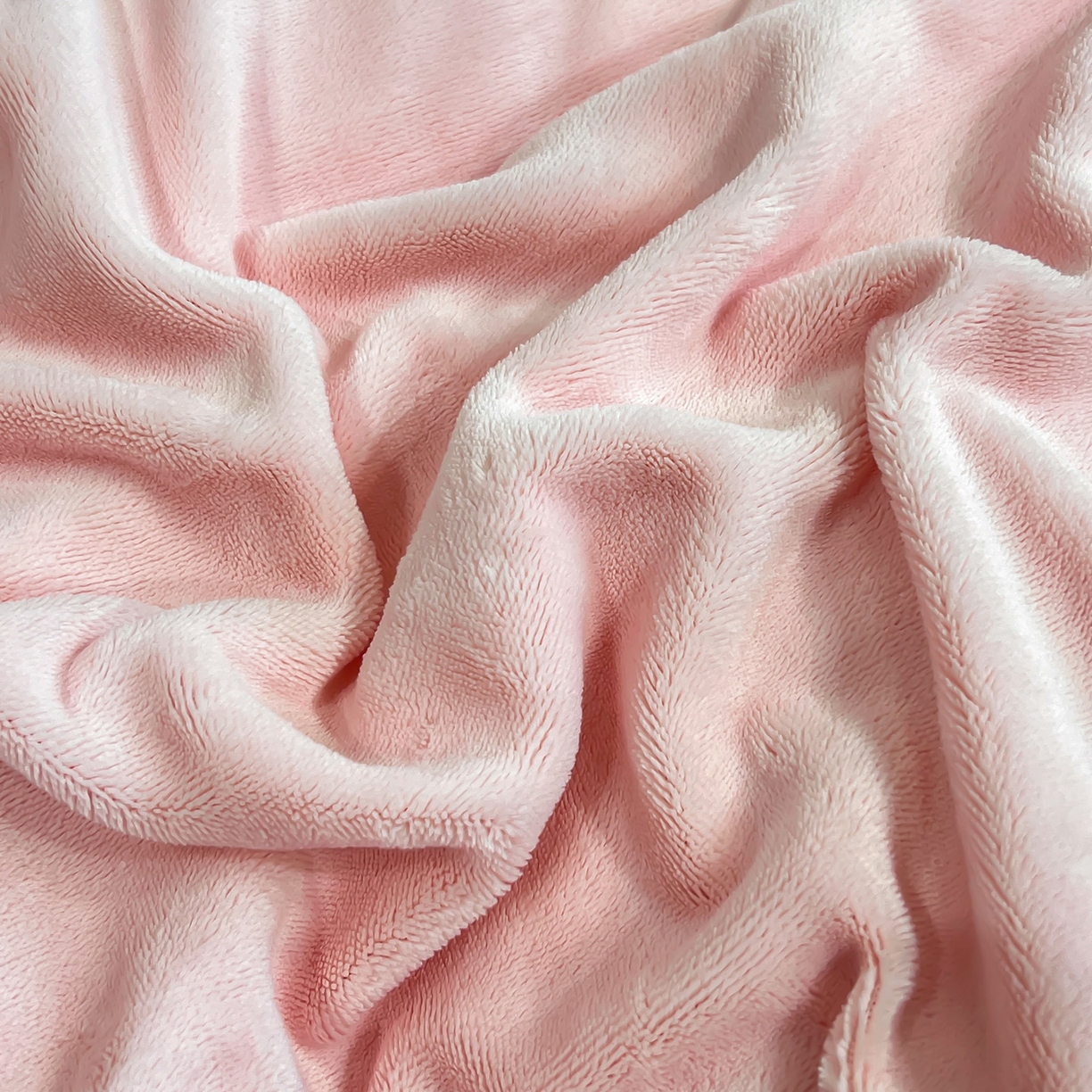 91家纺网 家纺一手货源 找家纺 悦织湾家纺 2025新款230克9.5斤重牛奶绒宝宝绒贴布绣四件套蝴蝶款高密保暖轻奢时尚床上用品四件套 蝴蝶-浅粉