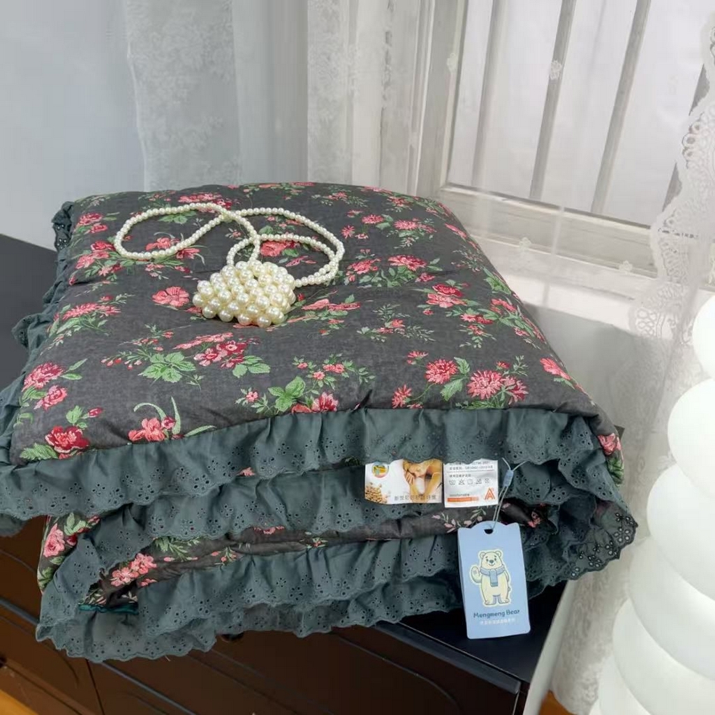 91家纺网 家纺一手货源 找家纺 暖居 2025新款纯棉花边款春秋豆豆被四季通用 中国美