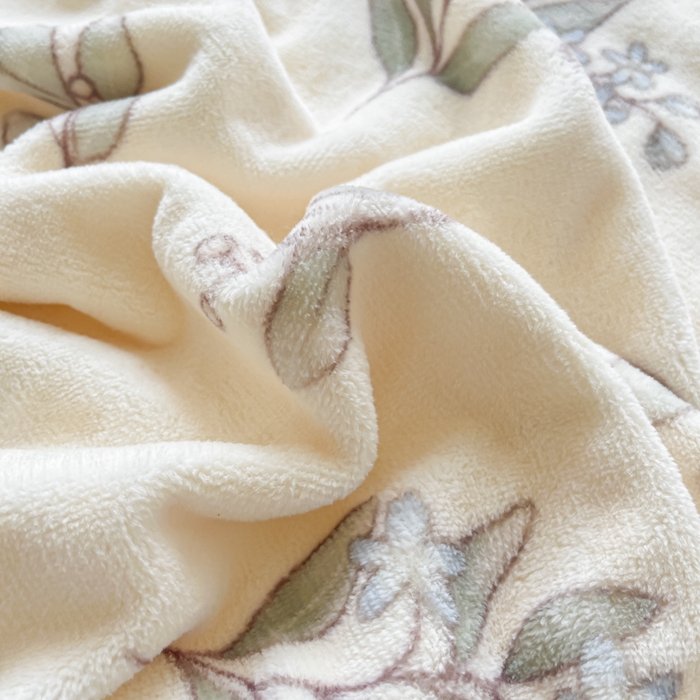 91家纺网 家纺一手货源 找家纺 沐慕 2025新款牛奶绒拼羊羔绒毛毯盖毯毯子 毛毯-叶子小兔
