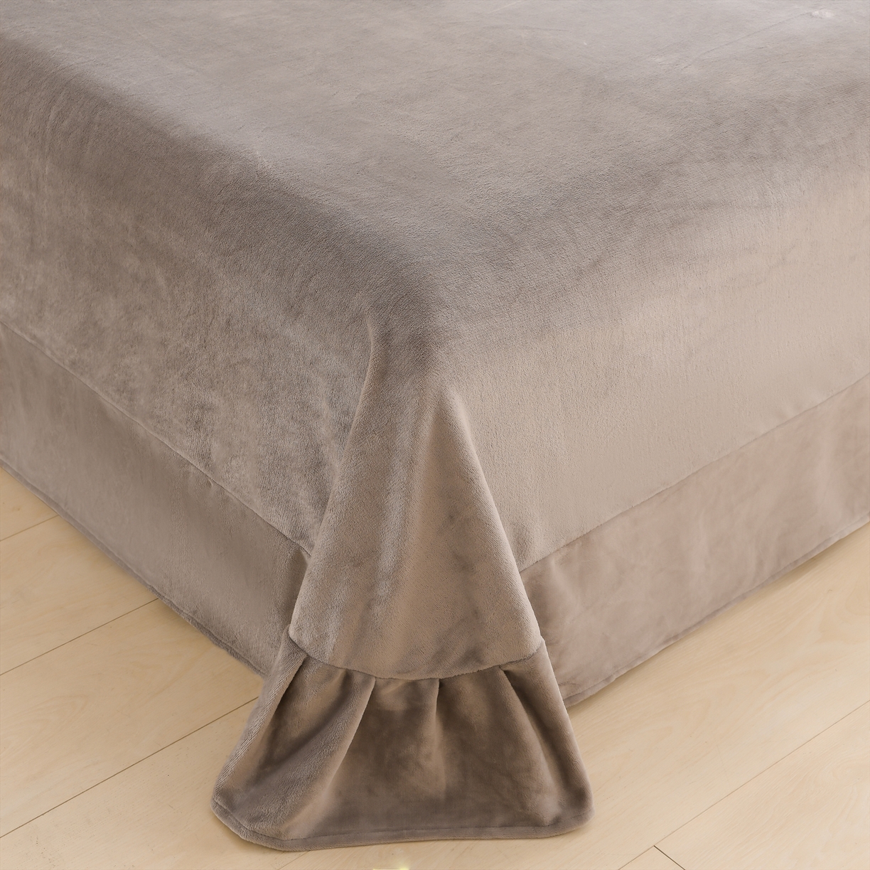 91家纺网 家纺一手货源 找家纺 紫月轩家纺 2025新款韩版牛奶绒花边款四件套 浪漫花卉