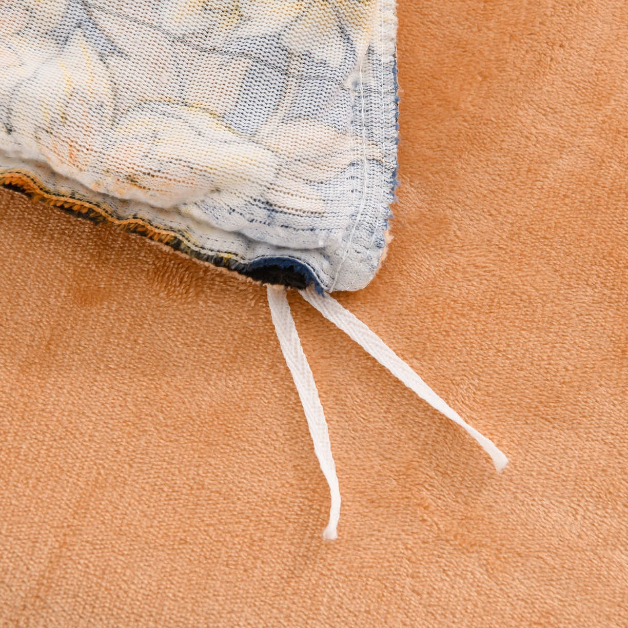 91家纺网 家纺一手货源 找家纺 紫月轩家纺 2025新款韩版牛奶绒花边款四件套 蓝庭序