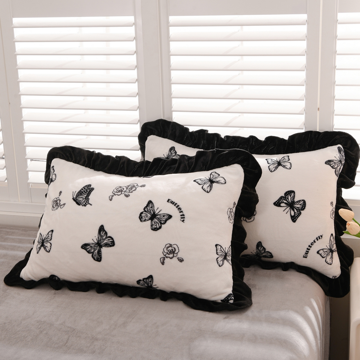 91家纺网 家纺一手货源 找家纺 紫月轩家纺 2025新款韩版牛奶绒花边款四件套 蝶舞