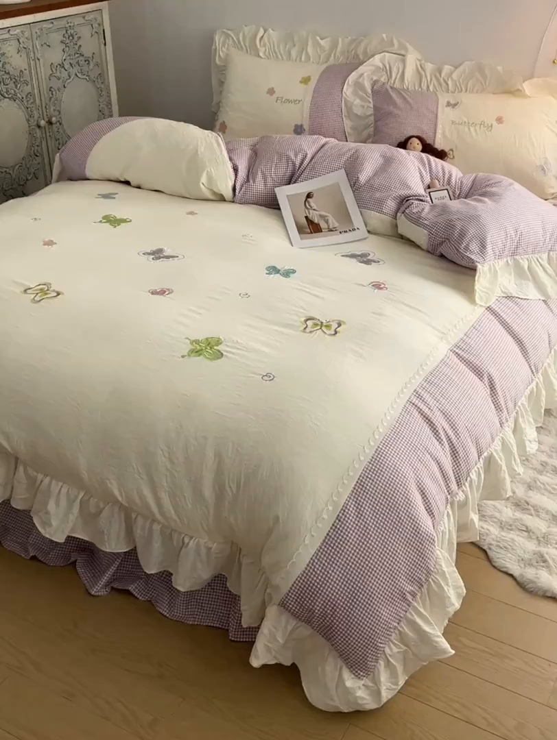 91家纺网 家纺一手货源 找家纺 轻奢坊 2025新款水洗棉拼接蕾丝花边四件套 蝶舞飞扬-紫格