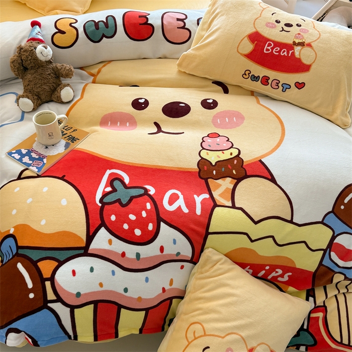 91家纺网 家纺一手货源 找家纺 潮邦创意家居 2025新款大版卡通牛奶绒四件套 熊熊零食