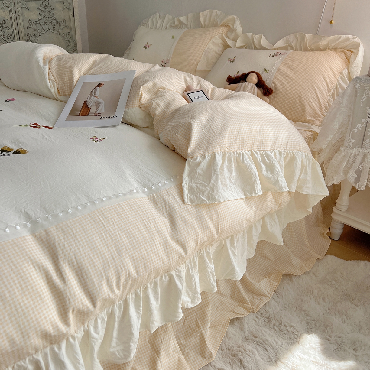 91家纺网 家纺一手货源 找家纺 轻奢坊 2025新款水洗棉拼接蕾丝花边四件套 田园碎花-黄格