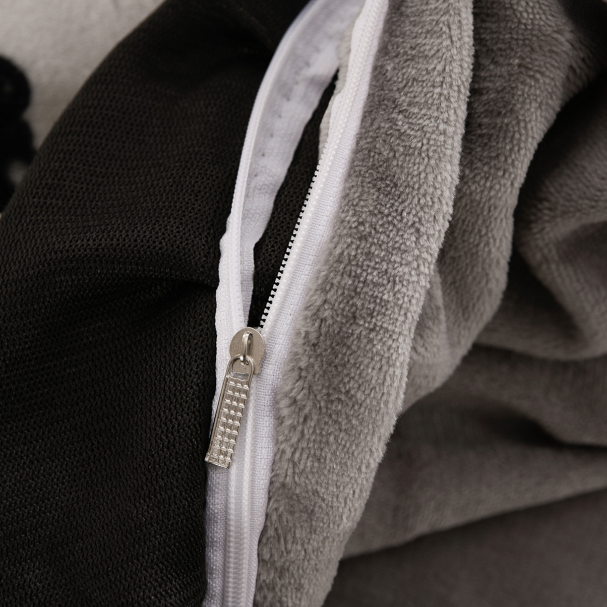 91家纺网 家纺一手货源 找家纺 紫月轩家纺 2025新款韩版牛奶绒花边款四件套 墨兔葡园