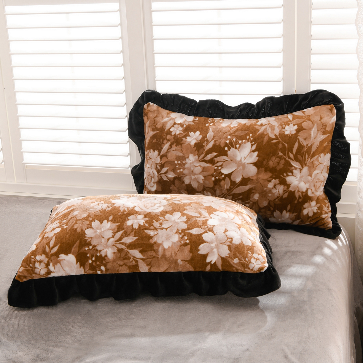 91家纺网 家纺一手货源 找家纺 紫月轩家纺 2025新款韩版牛奶绒花边款四件套 芳华