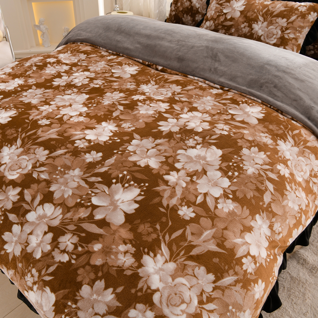 91家纺网 家纺一手货源 找家纺 紫月轩家纺 2025新款韩版牛奶绒花边款四件套 芳华