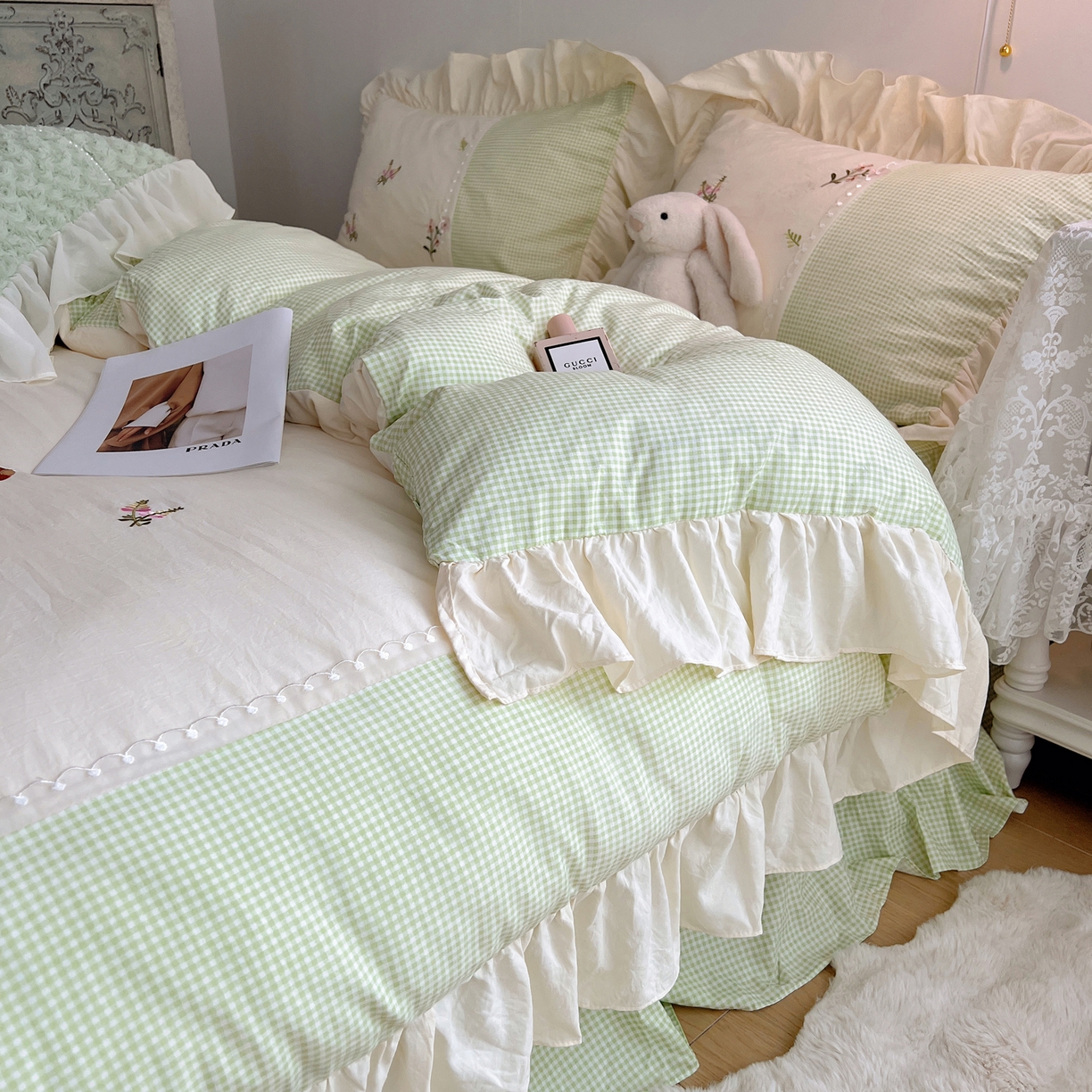 91家纺网 家纺一手货源 找家纺 轻奢坊 2025新款水洗棉拼接蕾丝花边四件套 田园碎花-绿格