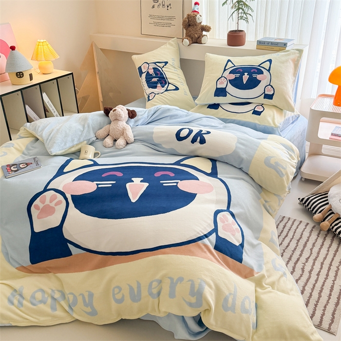 91家纺网 家纺一手货源 找家纺 潮邦创意家居 2025新款大版卡通牛奶绒四件套 大脸猫猫