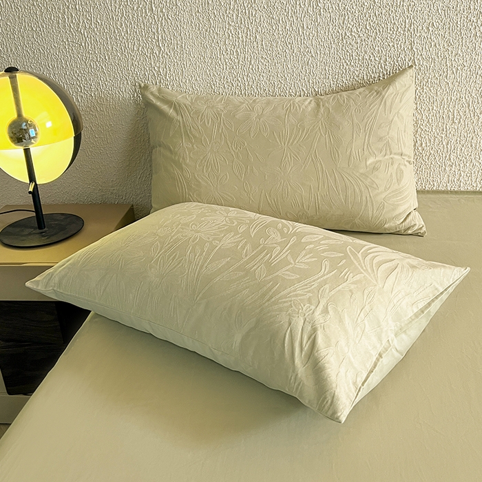 91家纺网 家纺一手货源 找家纺 莱茵家居 2025新款全棉提花贡缎磨毛四件套 秘境-绿