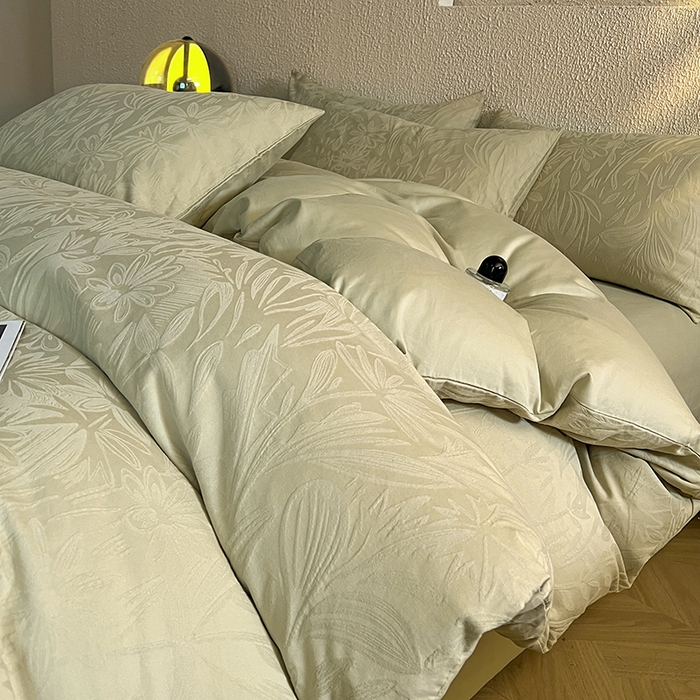 91家纺网 家纺一手货源 找家纺 莱茵家居 2025新款全棉提花贡缎磨毛四件套 秘境-绿