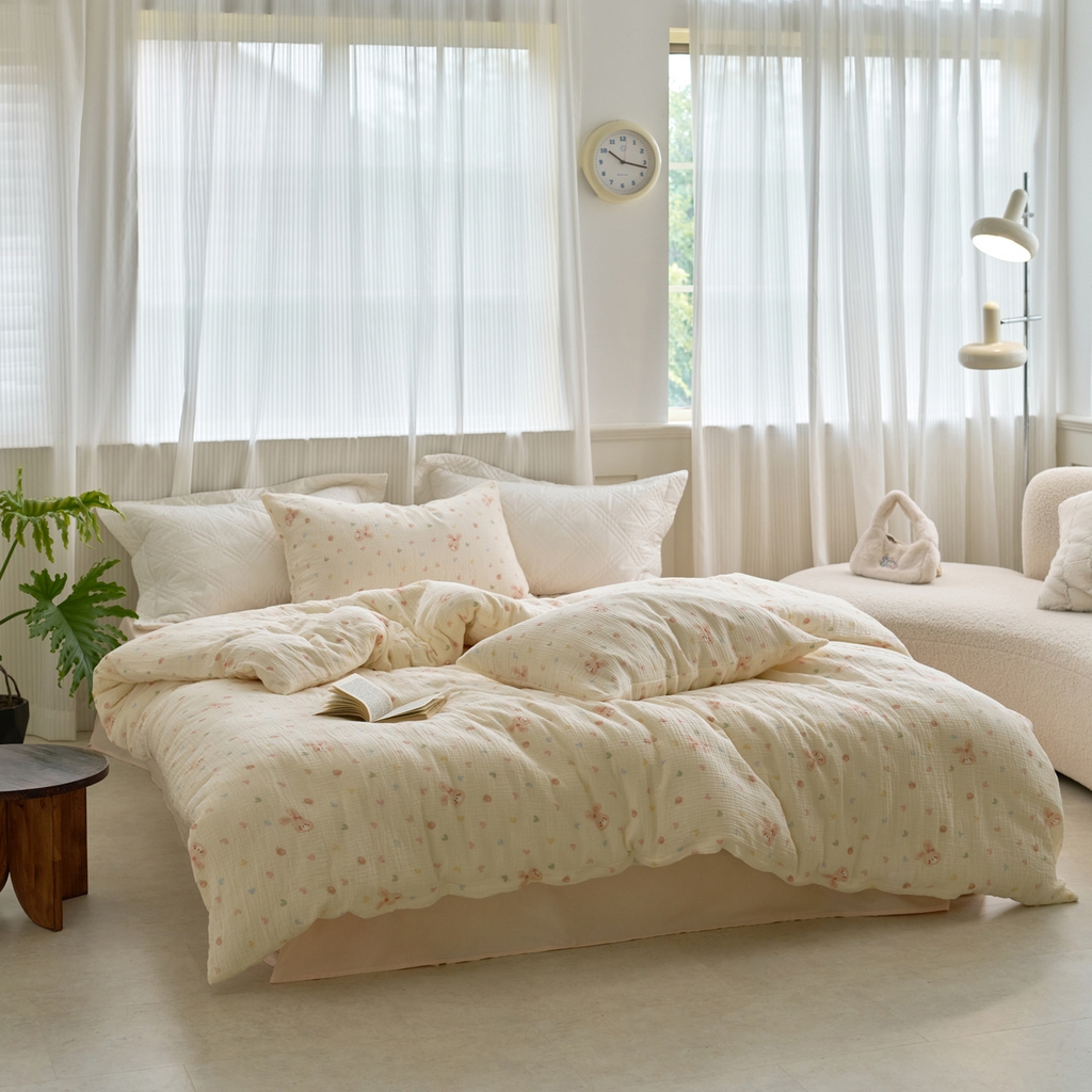 91家纺网 家纺一手货源 找家纺 洋铭区（原狠狠爱） 2025新款皱皱纱A类全棉纯棉人字纹四件套系列 萌兔果果