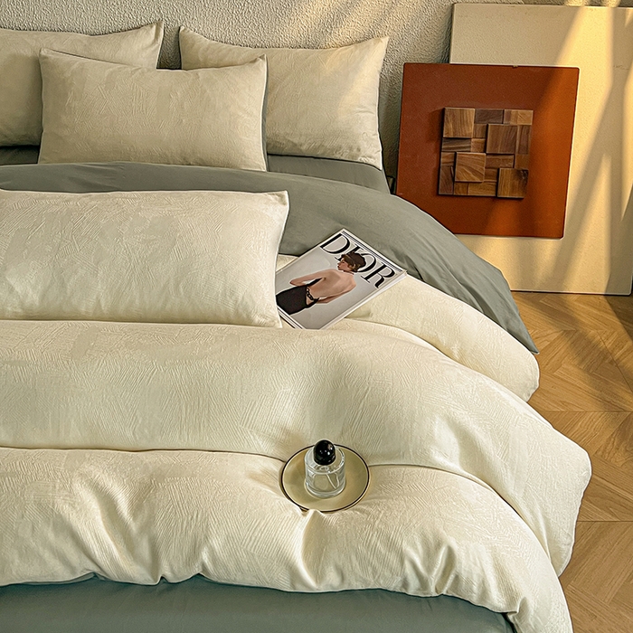 91家纺网 家纺一手货源 找家纺 莱茵家居 2025新款全棉提花贡缎磨毛四件套 银河-白绿