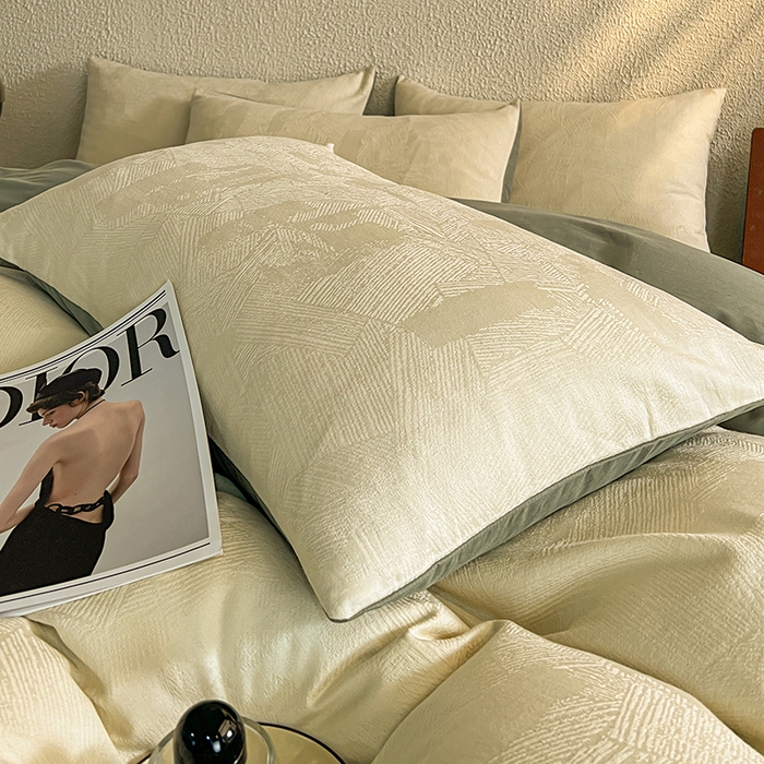 91家纺网 家纺一手货源 找家纺 莱茵家居 2025新款全棉提花贡缎磨毛四件套 银河-白绿