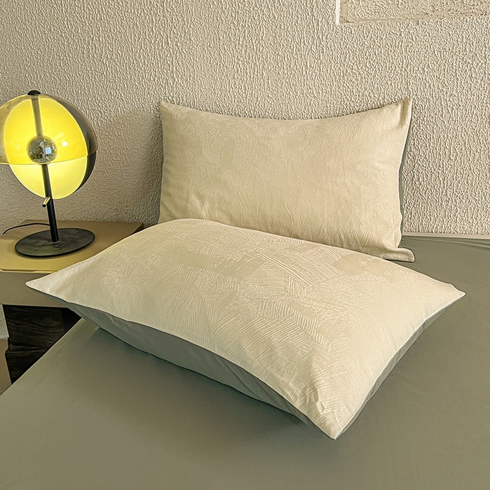 91家纺网 家纺一手货源 找家纺 莱茵家居 2025新款全棉提花贡缎磨毛四件套 银河-白绿