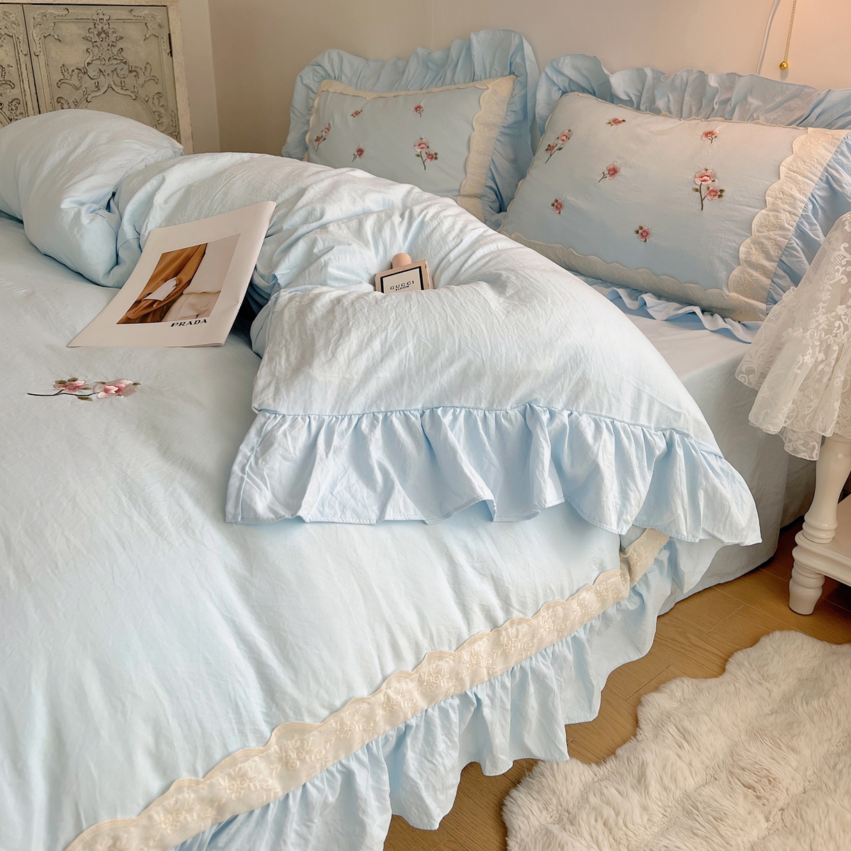 91家纺网 家纺一手货源 找家纺 （总）轻奢坊 2025新款水洗棉法式刺绣大花边四件套-芬芳玫瑰