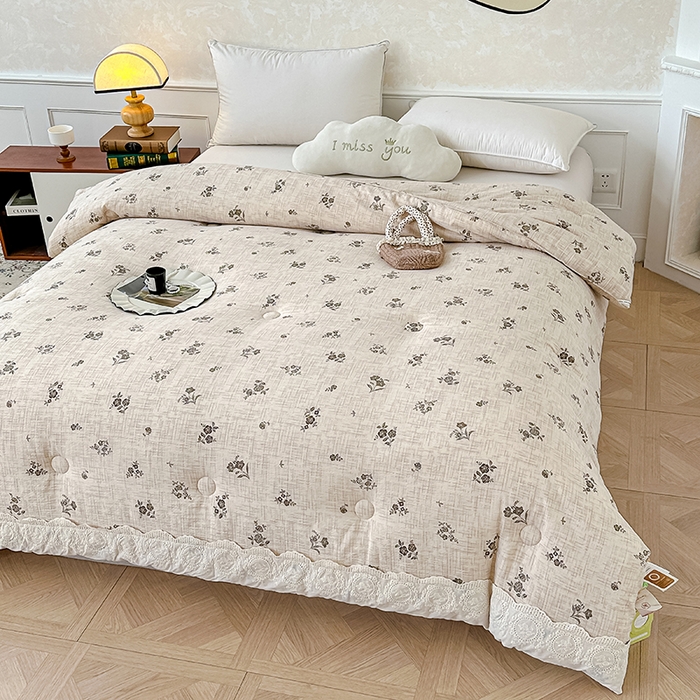 91家纺网 家纺一手货源 找家纺 芯恋 25年新款亚麻风全棉花边云感冬被四季被加厚冬被 蒹葭