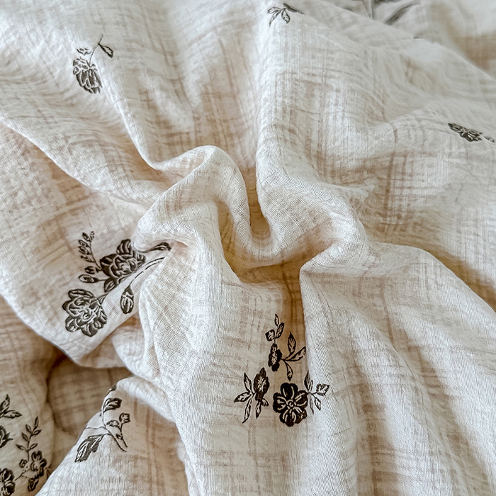 91家纺网 家纺一手货源 找家纺 芯恋 25年新款亚麻风全棉花边云感冬被四季被加厚冬被 蒹葭