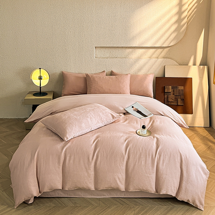 91家纺网 家纺一手货源 找家纺 莱茵家居 2025新款全棉提花贡缎磨毛四件套 银河-粉