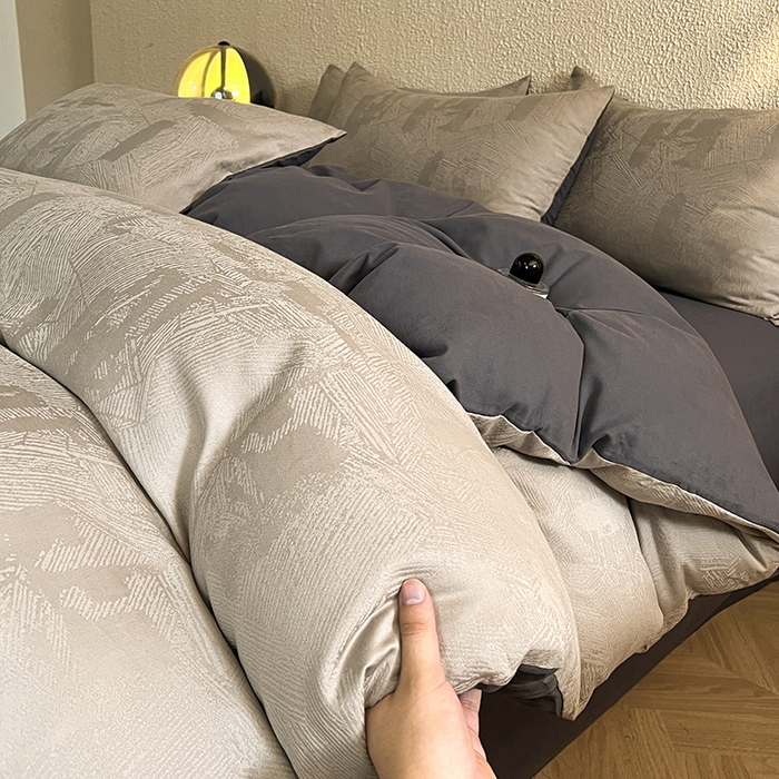 91家纺网 家纺一手货源 找家纺 莱茵家居 2025新款全棉提花贡缎磨毛四件套 银河-灰