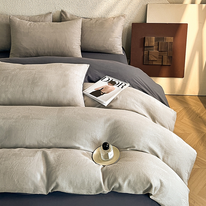 91家纺网 家纺一手货源 找家纺 莱茵家居 2025新款全棉提花贡缎磨毛四件套 银河-灰