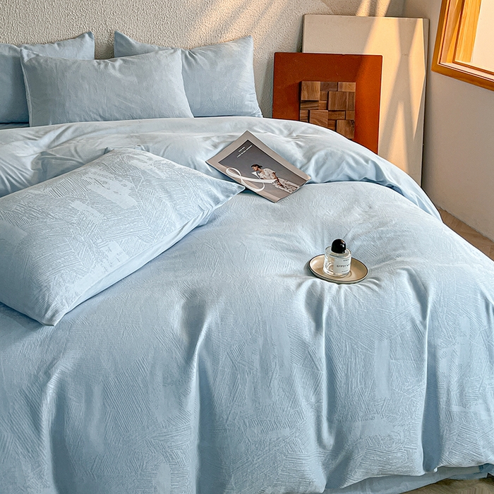 91家纺网 家纺一手货源 找家纺 莱茵家居 2025新款全棉提花贡缎磨毛四件套 银河-蓝