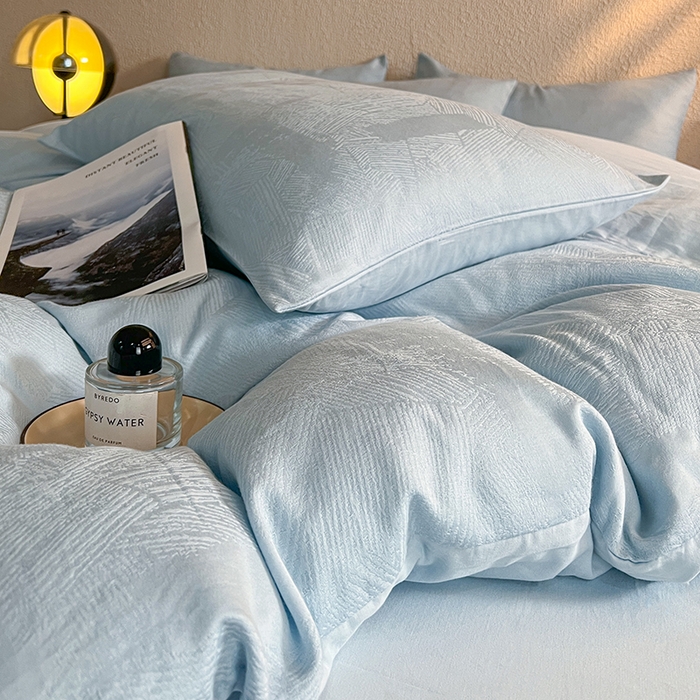 91家纺网 家纺一手货源 找家纺 莱茵家居 2025新款全棉提花贡缎磨毛四件套 银河-蓝