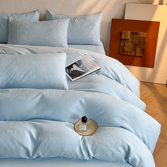 91家纺网 家纺一手货源 找家纺 莱茵家居 2025新款全棉提花贡缎磨毛四件套 银河-蓝