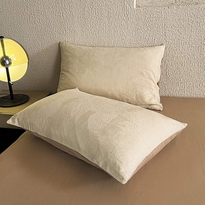 91家纺网 家纺一手货源 找家纺 莱茵家居 2025新款全棉提花贡缎磨毛四件套 银河-奶咖