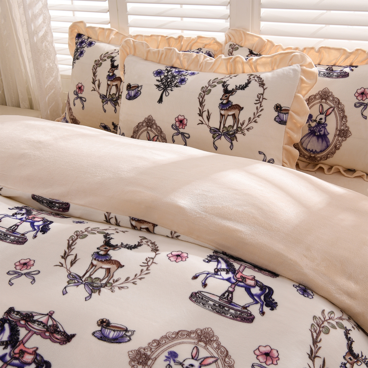 91家纺网 家纺一手货源 找家纺 紫月轩家纺 2025新款韩版牛奶绒花边款四件套 童梦世界