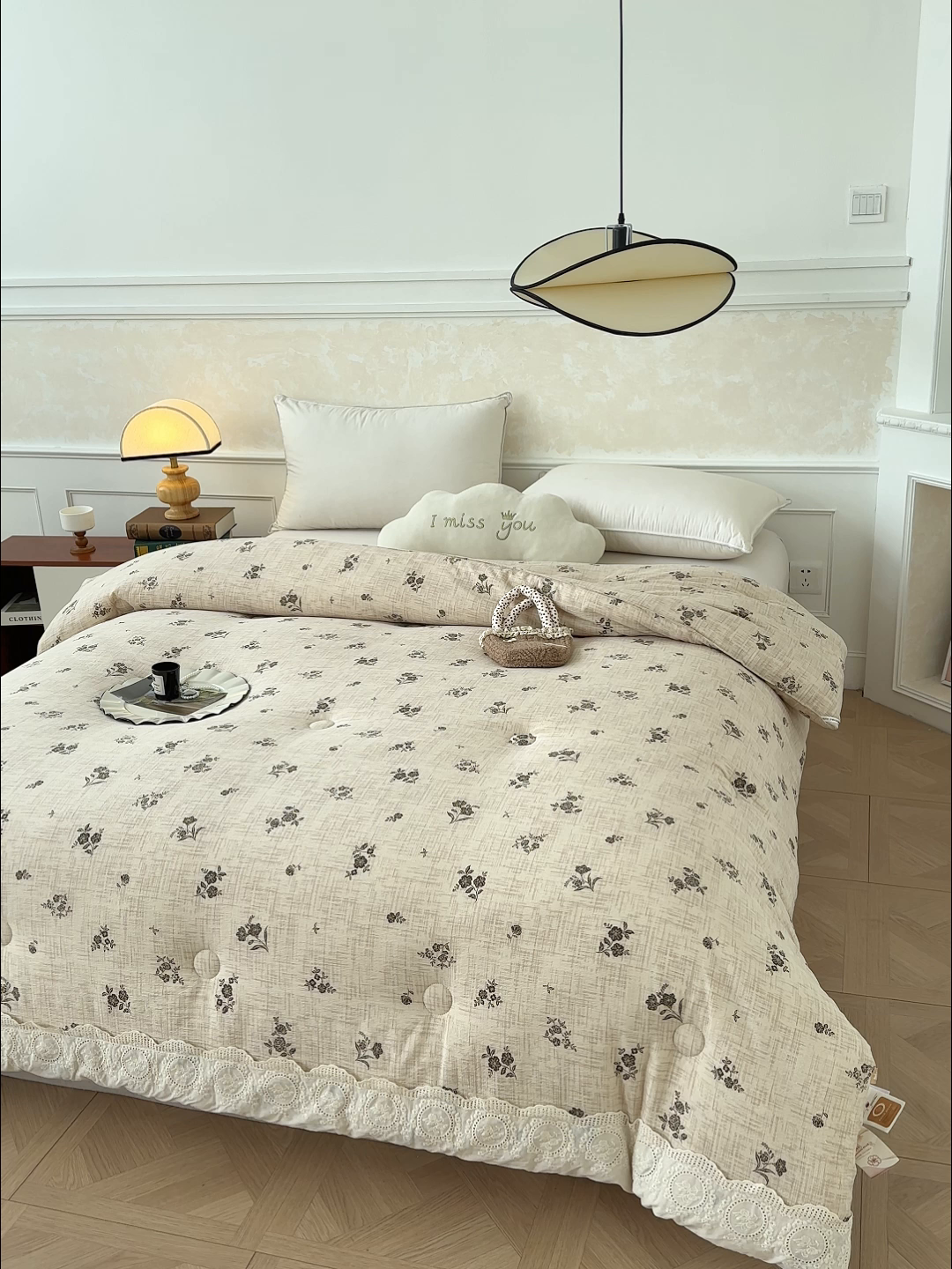 91家纺网 家纺一手货源 找家纺 芯恋 25年新款亚麻风全棉花边云感冬被四季被加厚冬被 蒹葭