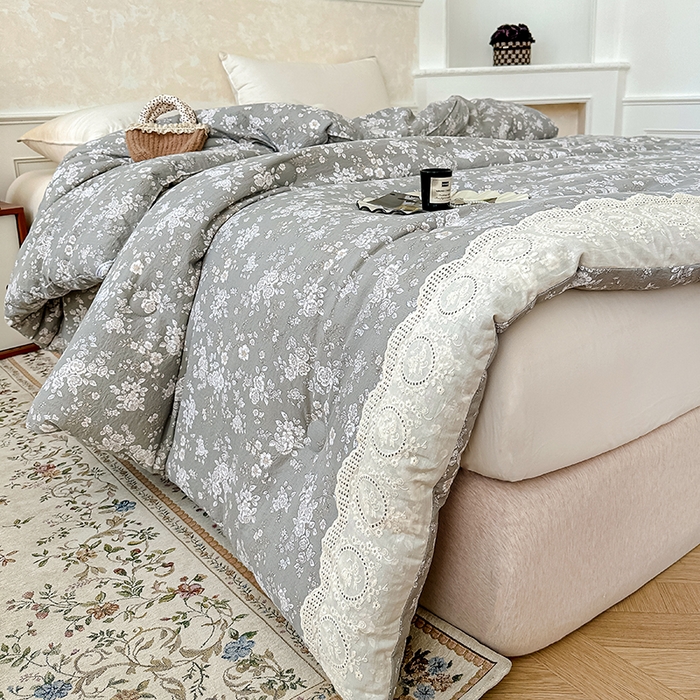 91家纺网 家纺一手货源 找家纺 芯恋 25年新款亚麻风全棉花边云感冬被四季被加厚冬被 落霞