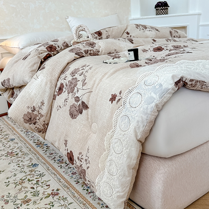 91家纺网 家纺一手货源 找家纺 芯恋 25年新款亚麻风全棉花边云感冬被四季被加厚冬被 晚秋