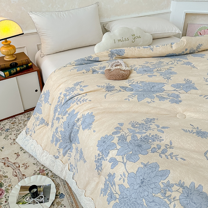 91家纺网 家纺一手货源 找家纺 芯恋 25年新款亚麻风全棉花边云感冬被四季被加厚冬被 云清