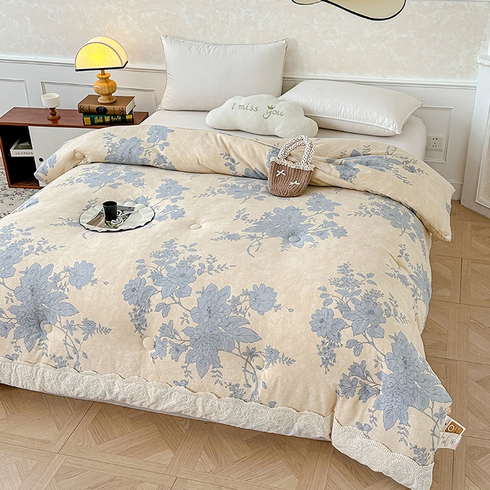 91家纺网 家纺一手货源 找家纺 芯恋 25年新款亚麻风全棉花边云感冬被四季被加厚冬被 云清