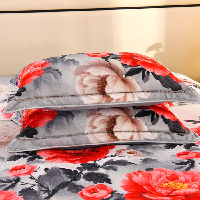 91家纺网 家纺一手货源 找家纺 雨洋2025新款加厚保暖8.5斤牛奶绒金貂婴儿绒四件套 国色牡丹