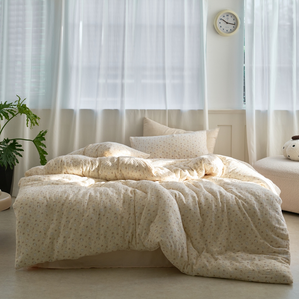 91家纺网 家纺一手货源 找家纺 洋铭区（原狠狠爱） 2025新款皱皱纱A类全棉纯棉人字纹四件套系列 猫咪花